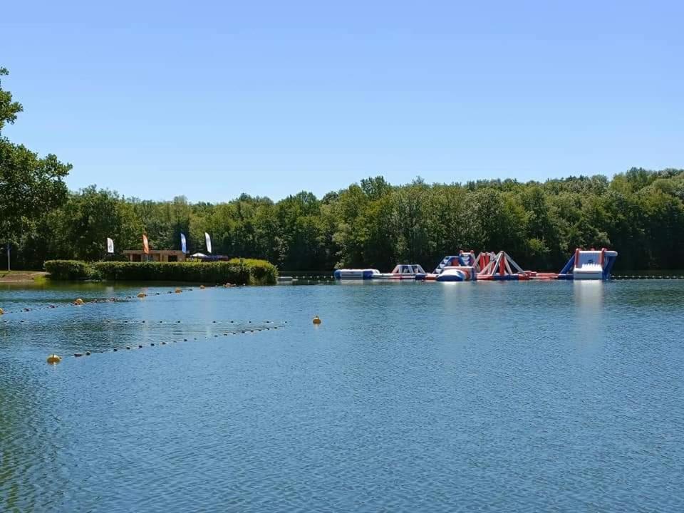 Villa Les Fontaines Laives Exterior foto