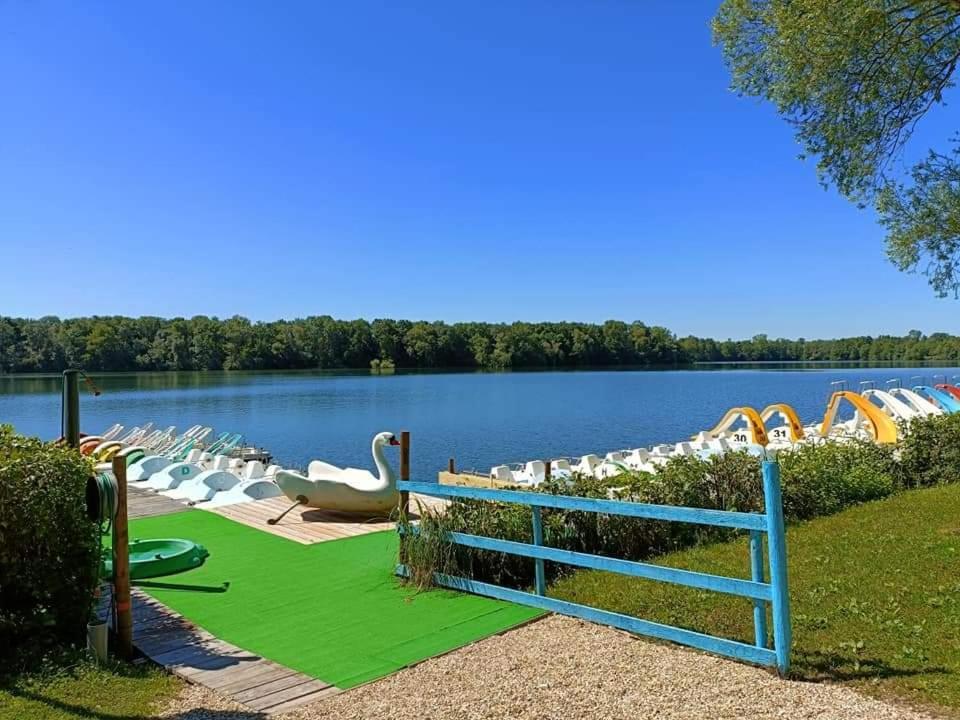 Villa Les Fontaines Laives Exterior foto